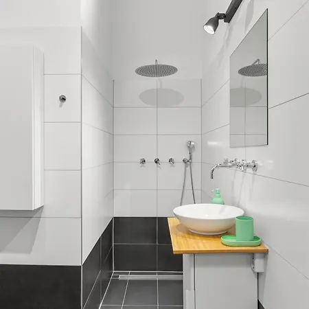 Free Garage, Balcony, Bright 3br, Ac, Pets Welcome - Frk13 Apartman Budapest