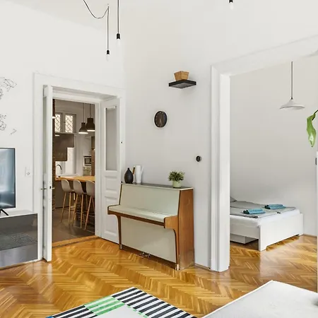 Free Garage, Balcony, Bright 3br, Ac, Pets Welcome - Frk13 * Budapest